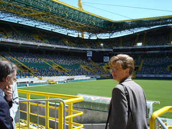 Minister Kalata zwiedza stadion w Lizbonie